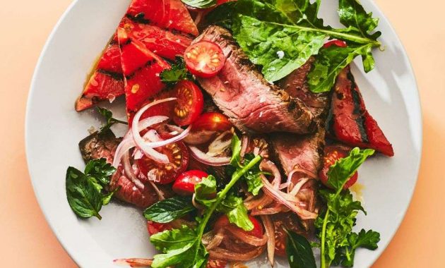 2. Salada de Melancia + Bife Grelhado