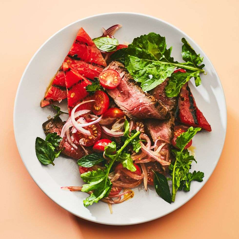 2. Salada de Melancia + Bife Grelhado