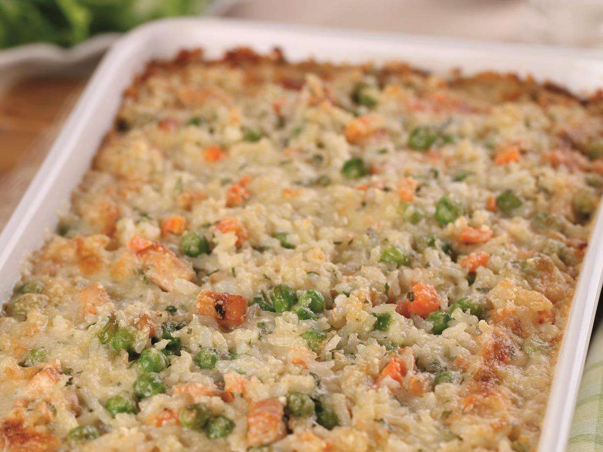 Arroz de forno com frango e ervilha