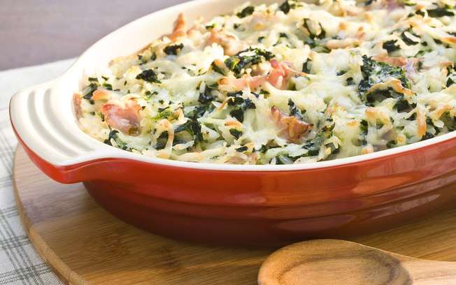 Arroz de forno com presunto cozido, espinafre e mussarela