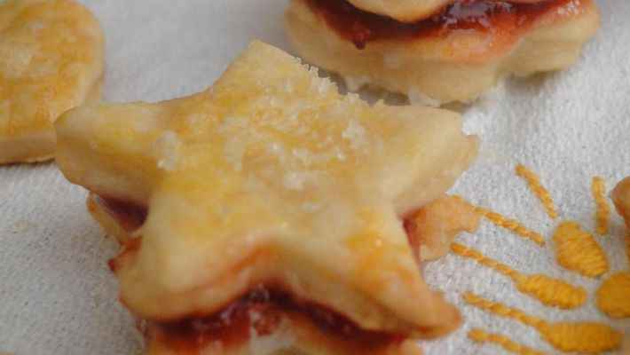 Biscoitinhos com geleia