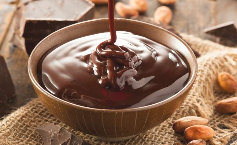 Cobertura de chocolate cremosa