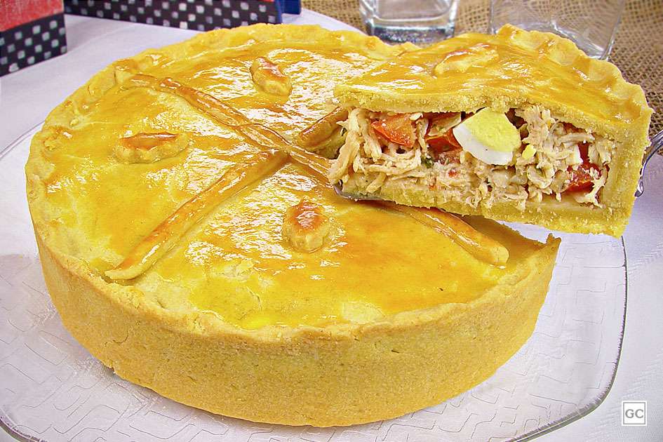 Empadão de frango caipira