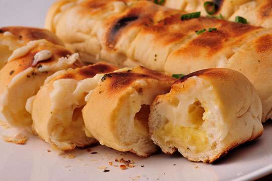 Pão de alho com linguiça
