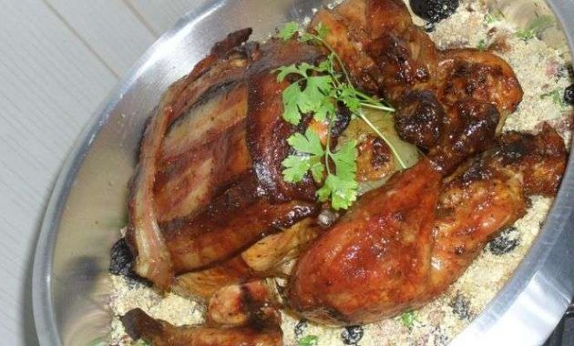 Peru especial de Natal com ervas finas e frutas