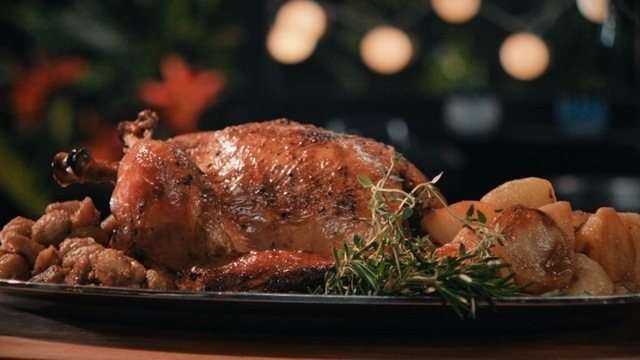 Peru de Natal recheado com Batatas 
