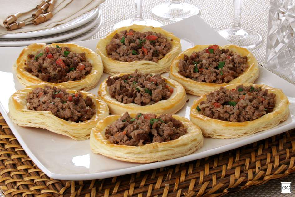 RECEITA DE ESFIHA FOLHADA COM CARNE