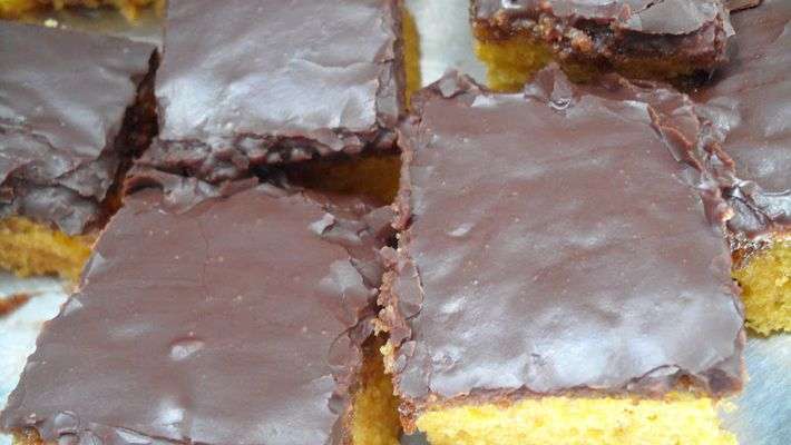 Receita de Cobertura de chocolate durinha para Bolo