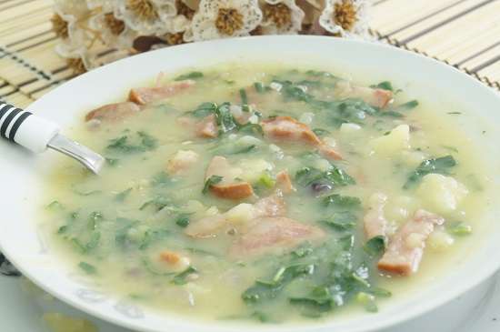 Receita de caldo verde tradicional