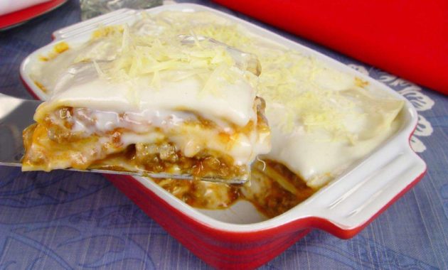 Receita de lasanha de carne moida com molho branco