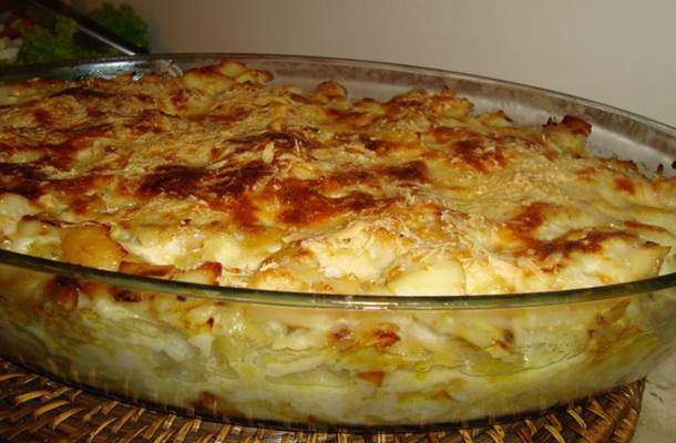 Receita deliciosa de Bacalhau com natas para domingo cReceita deliciosa de Bacalhau com natas para domingo com Famíliaom Família