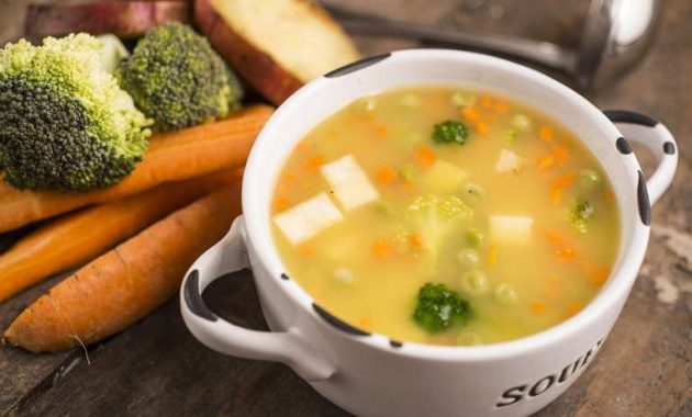 Sopa de legumes com Mandioquinha