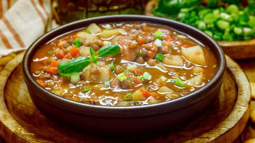 Sopa de legumes com lentilha