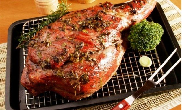 Pernil de carneiro assado sem segredo
