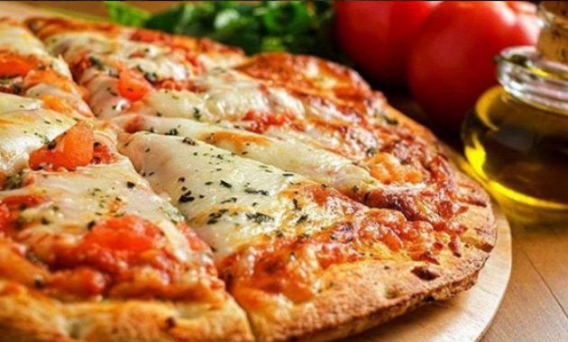 Como fazer uma pizza de bacalhau Portuguesa
