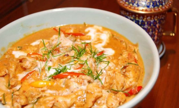 Receita de Frango com especiarias e leite de coco