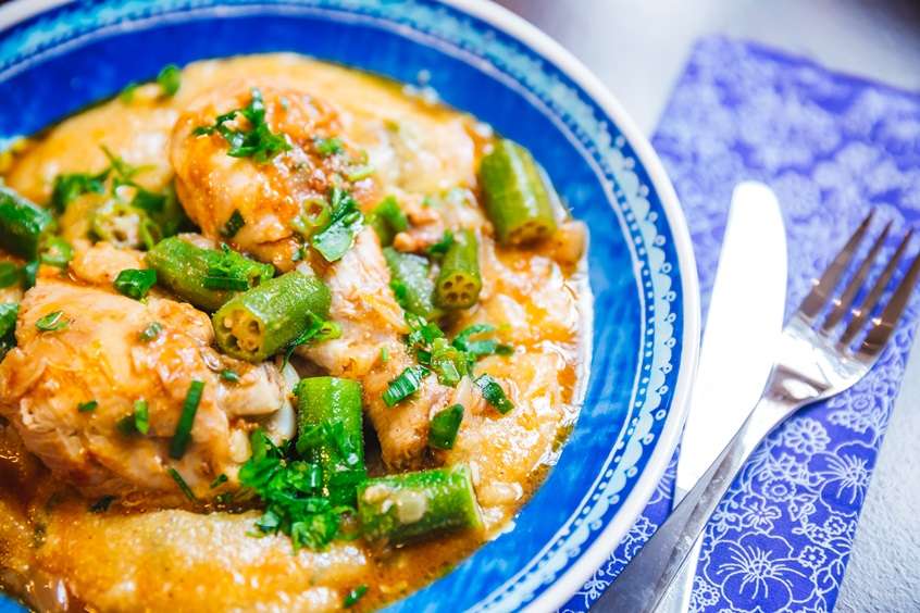 Receita de Frango com quiabo à Brasileira
