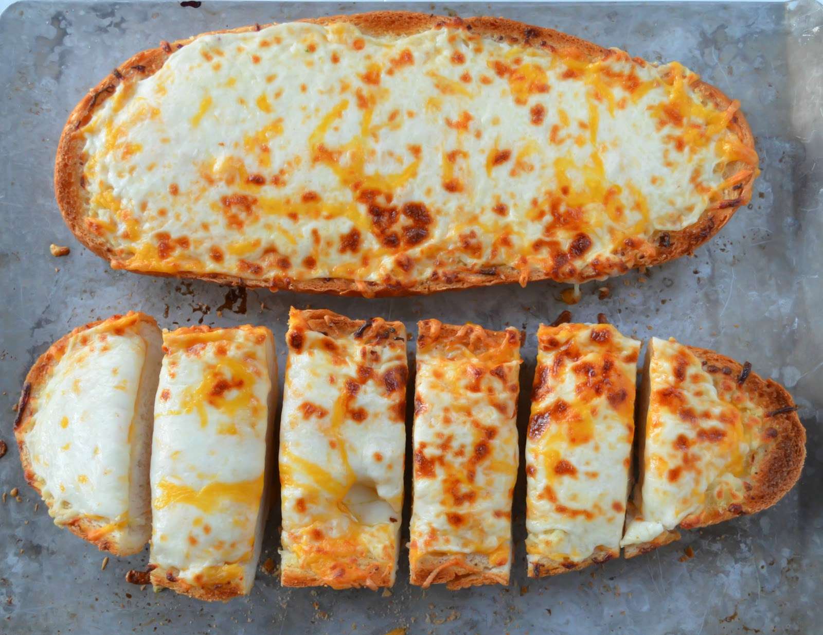 Receita de Pão francês com alho e queijo Colts