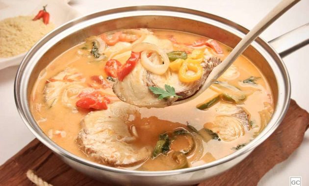 Receita de Peixe cozido no leite de coco Fácil e Gostoso