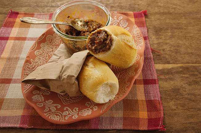 Receita de Sanduíche com ragu de costelinha (reaproveitamento)