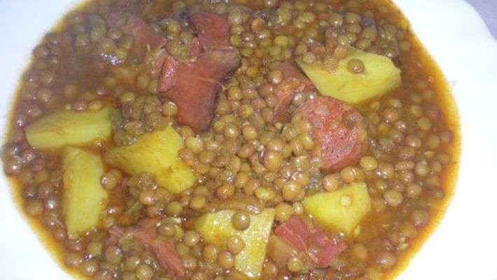 Lentilha com linguiça (receita espanhola)