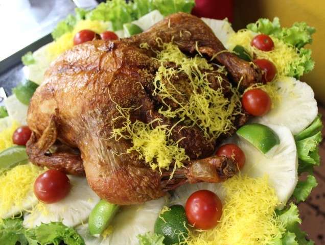 Receita de Ave de Natal com um recheio diferente