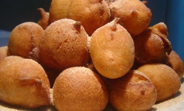Receita de Bolinho de Chuva Brasileiro