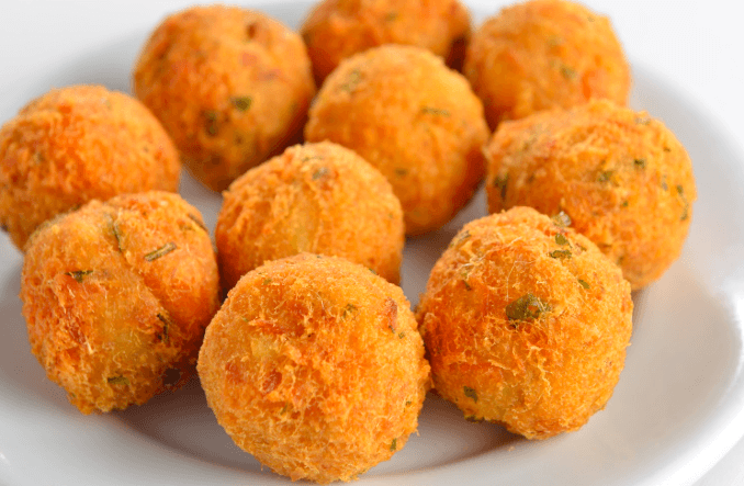 Receita de Bolinho de bacalhau sequinho e delicioso