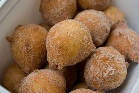 Receita de Bolinho de chuva assado