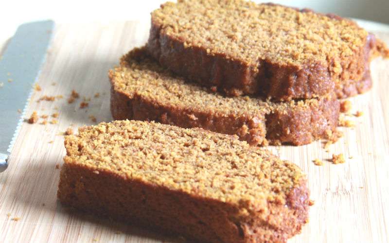 Receita de Bolo integral de laranja, aveia e cardamomo