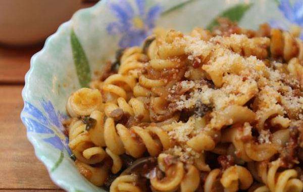 Receita de Macarrão de panela de pressão com carne moída