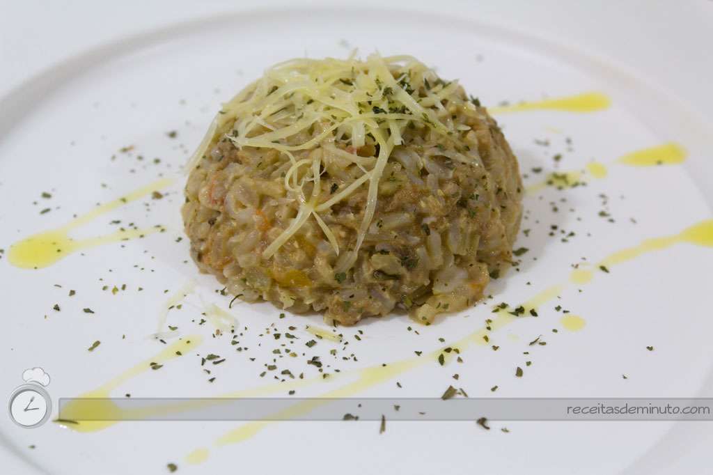 Receita de Risotinho de Arroz Integral com Atum