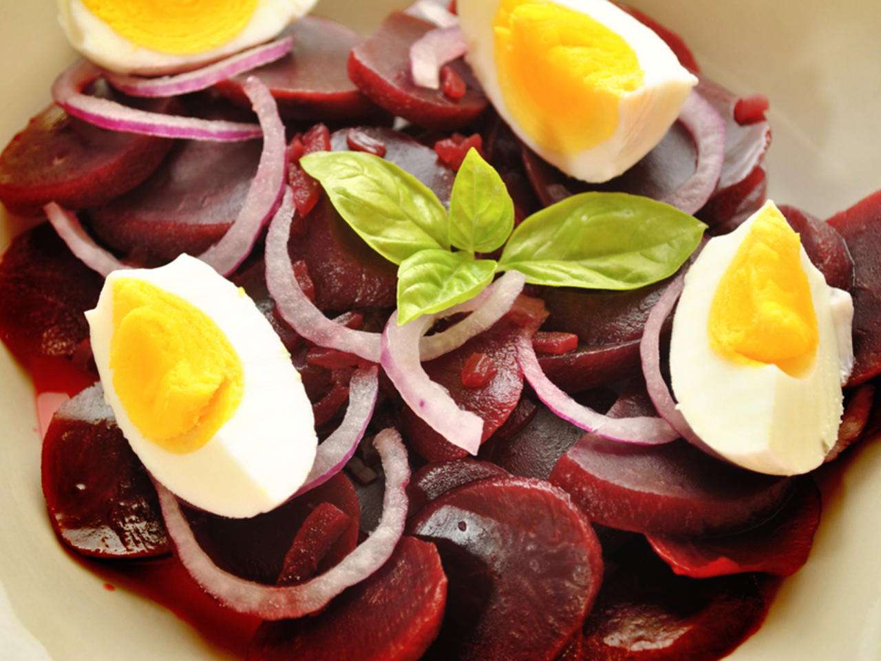 Receita de Salada de Beterraba Com Ovo e Cebola