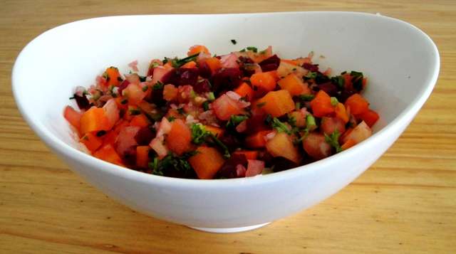 Receita de Salada de beterraba, cenoura e tomate