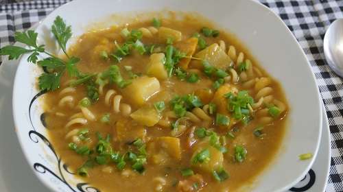 Receita de Sopa de feijão com legumes