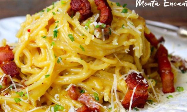 Receita fácil de macarrão com Bacon e Queijo Delicioso