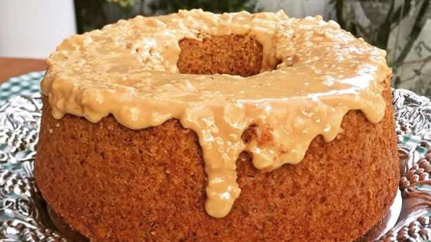 Receita de Bolo Babado de Amendoim