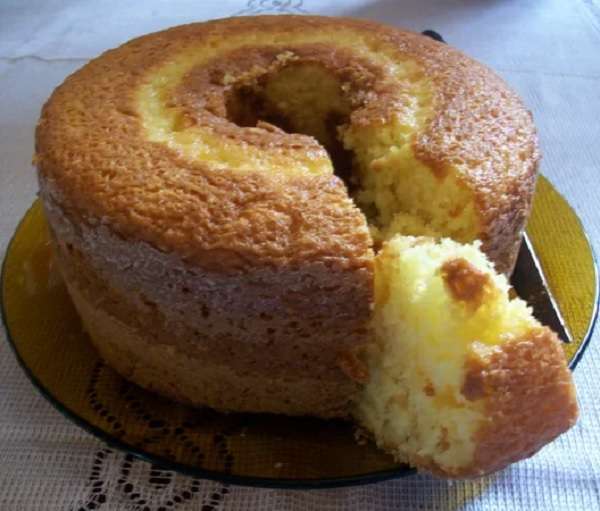 Receita de Bolo de Laranja Fácil e Fofinho