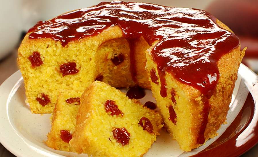 Receita de Bolo de fubá com goiabada simples 
