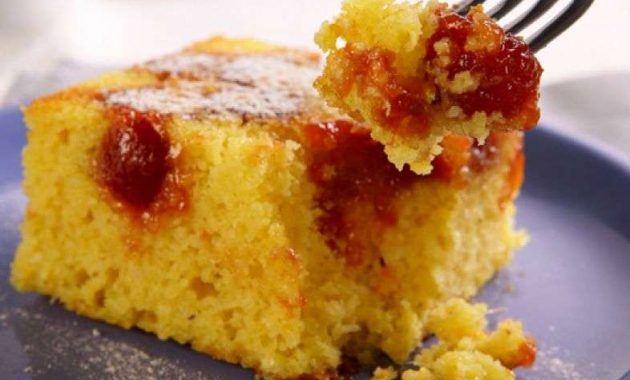 Receita de Bolo de fubá com Goiabada Dentro