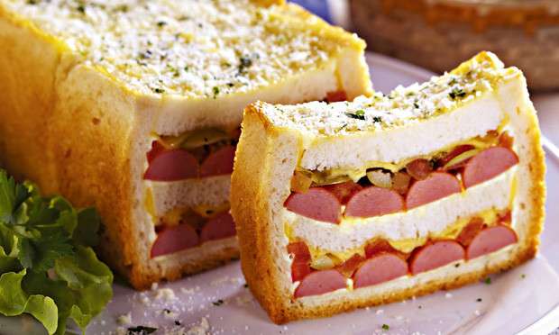 Receita de Lanchão de Pão de Forma com Salsicha no Forno