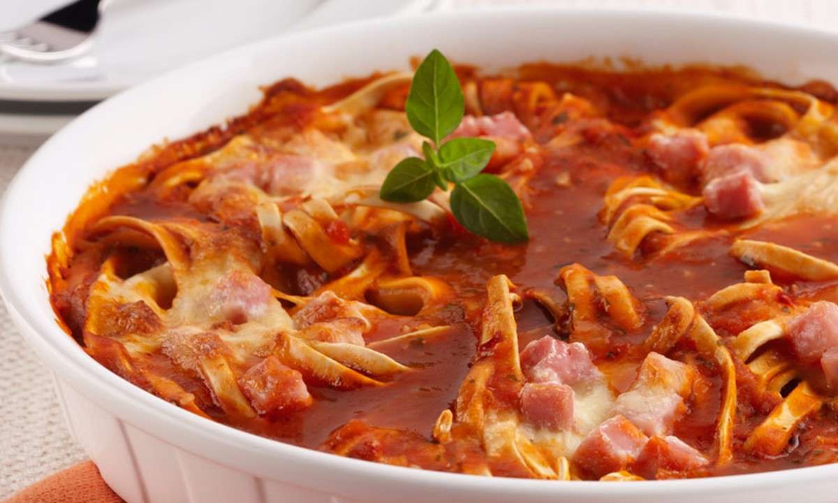 Receita de Macarrão Talharim cremoso ao forno