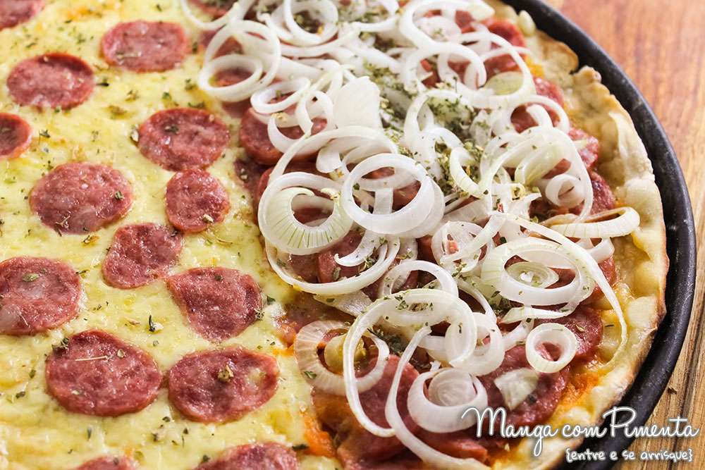 Receita de Pizza de Calabresa Acebolada