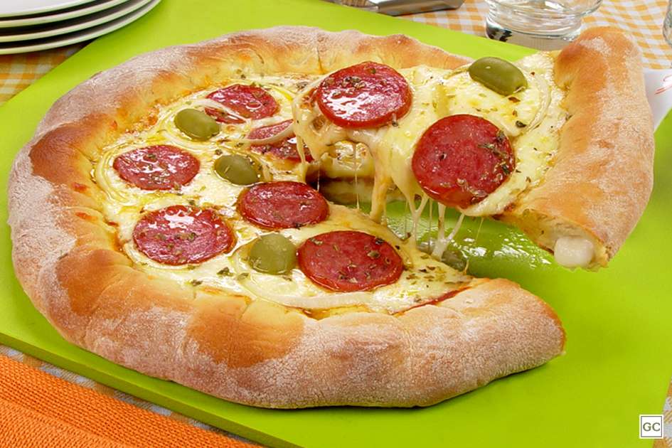 Receita de Pizza de calabresa de Liquidificador Crocante