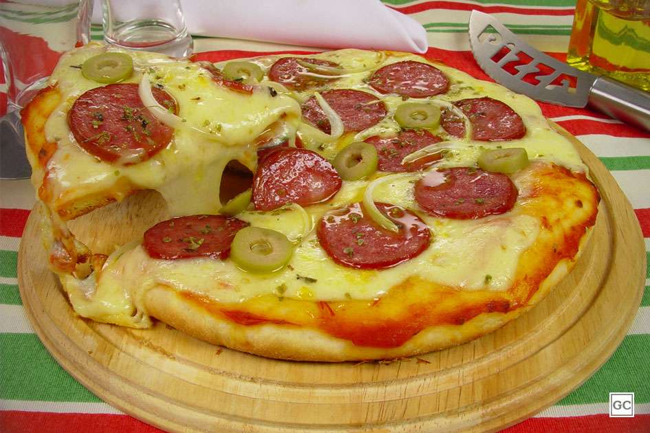 Receita de Pizza de calabresa de liquidificador 