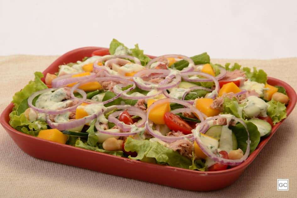 Receita de almoço de Salada completa colorida 