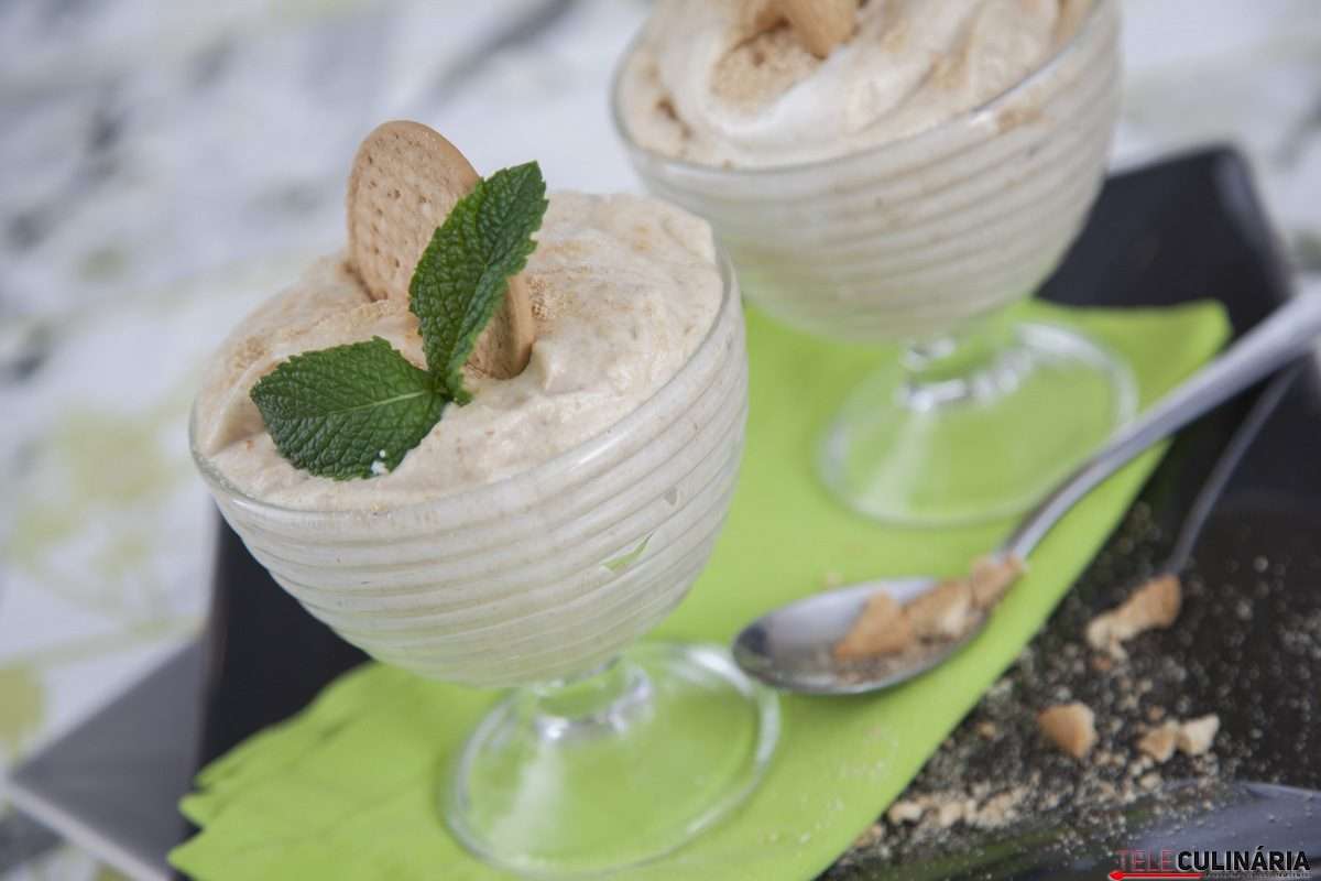 Receita de mousse de bolacha Saborosa