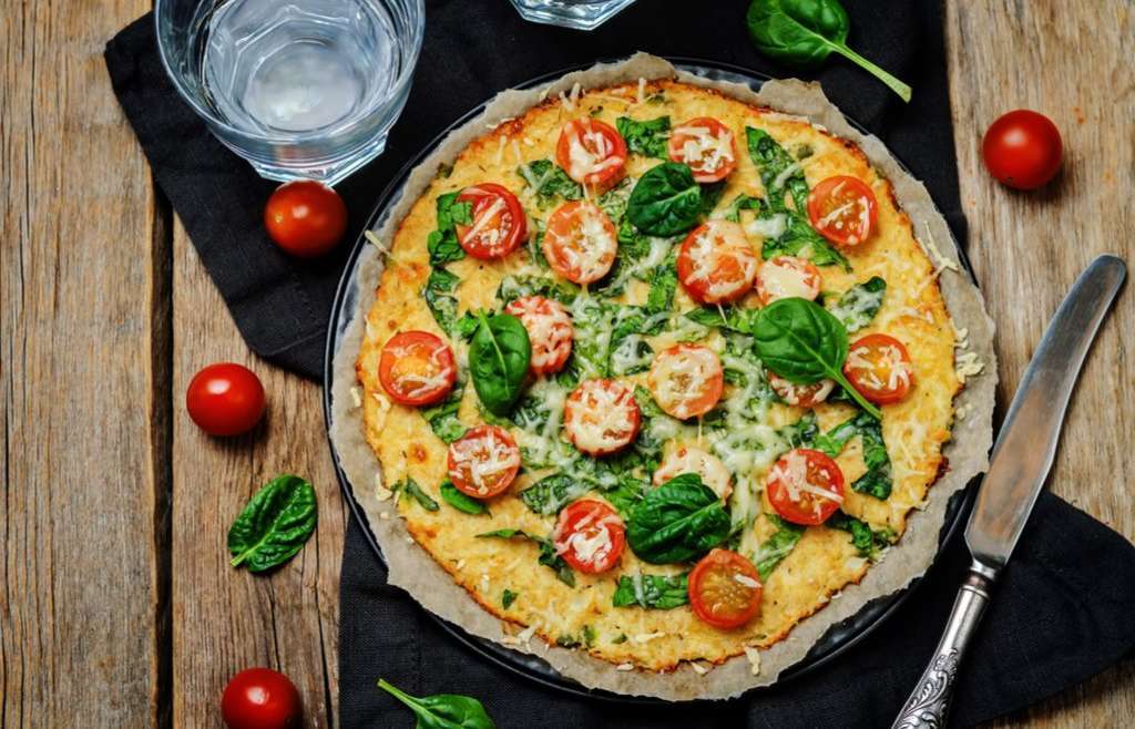 Receita de pizza de frigideira Low Carb Diferente