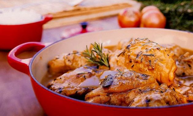 Receita de Ensopado de frango com dendê
