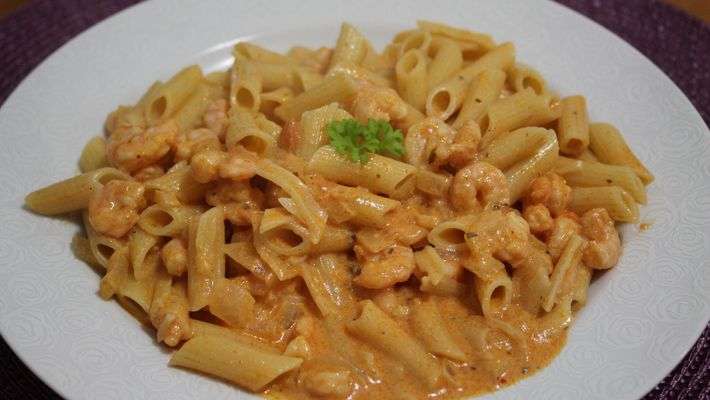 Receita de Macarrão penne ao molho de camarão